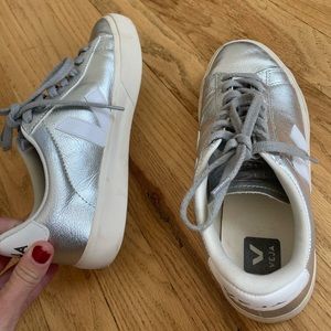 Veja Campo Silver Chrome size 8 - Great condition